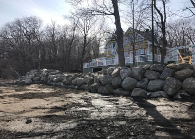 Protection des berges pour une maison en construction