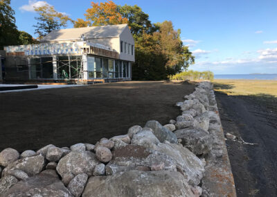Protection des berges pour une maison en rénovation
